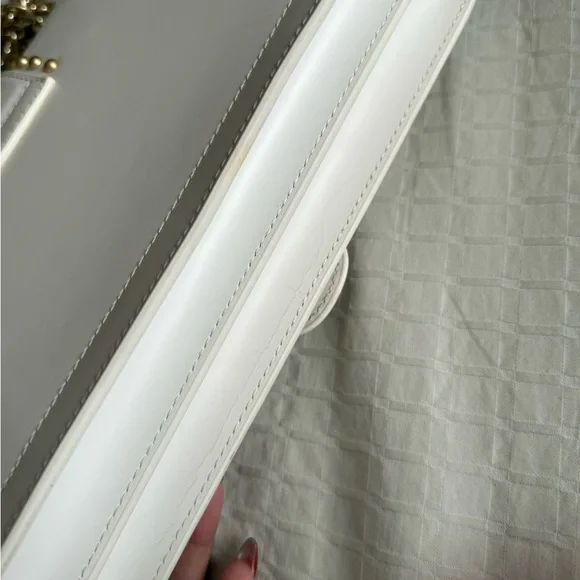 Pinko White Leather Shoulder Bag with Gold Chain and Accents 28cm - Picture 8 of 10